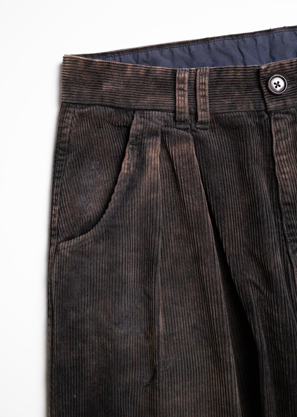 [ANACHRONORM] CORDUROY TUCK WIDE PANTS