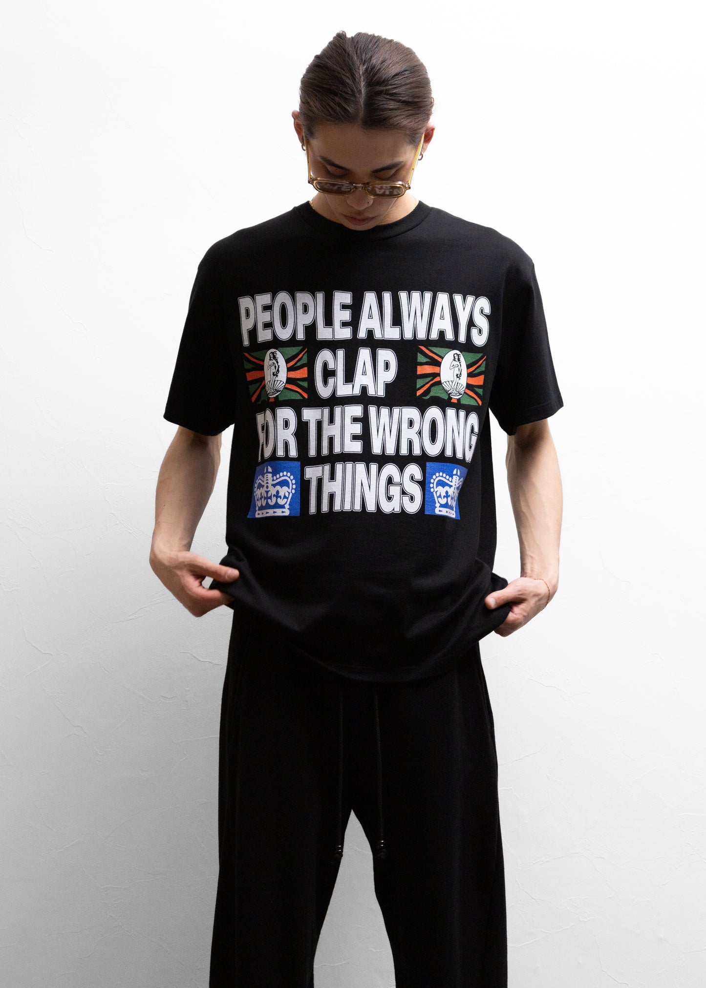 BIAS DOGS NAPPY Tシャツ ブラック 正面 着用モデル180cm SIZE L