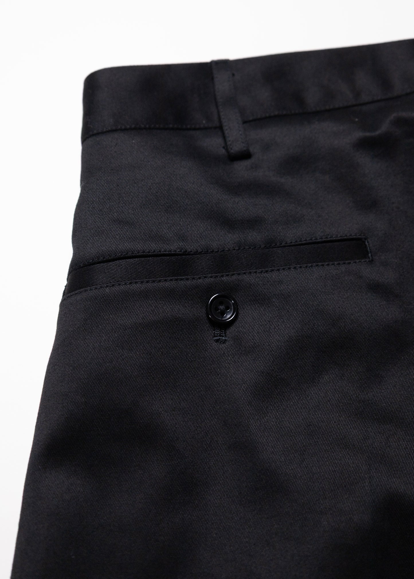 [KHOKI] Tuck-detail cotton pants