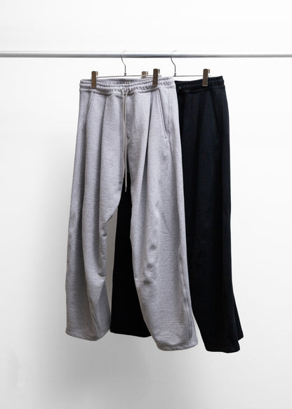 [KHOKI] 3D Cutting Sweat Pants