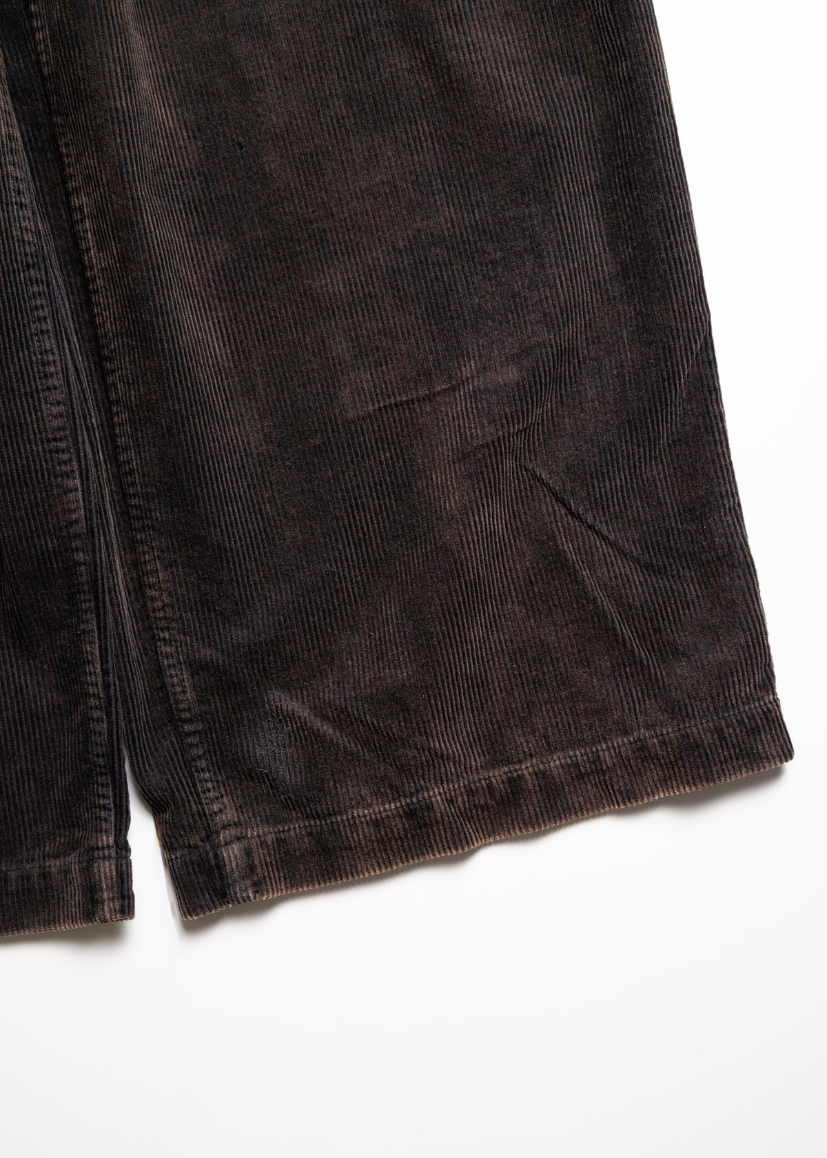 [ANACHRONORM] CORDUROY TUCK WIDE PANTS