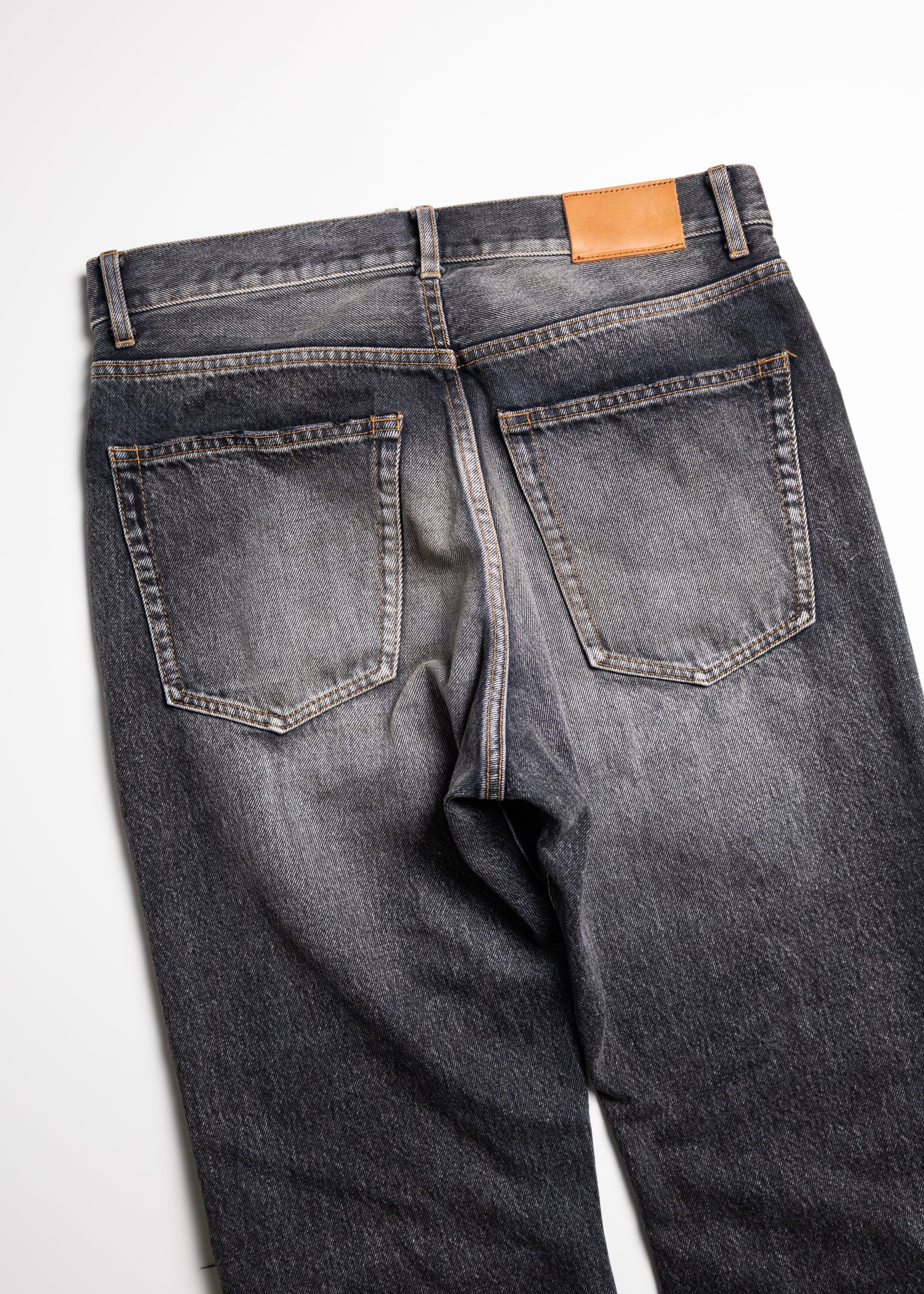KHOKI （コッキ）Faded Memory Denim Pants – process