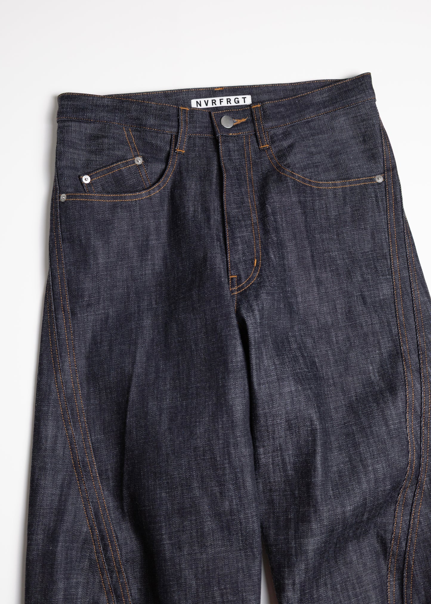 [NVRFRGT] 3D TWISTED WIDE LEG JEANS