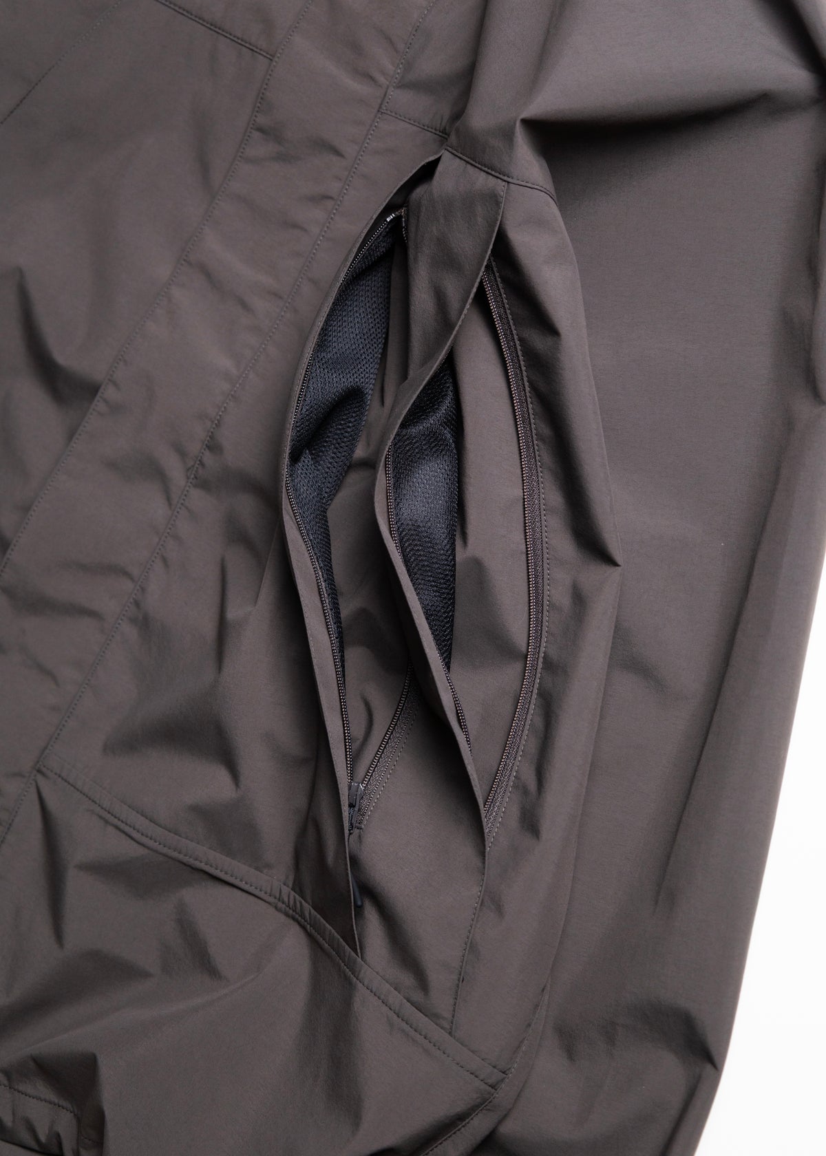 [ES.U] Nylon Wind Hoodie