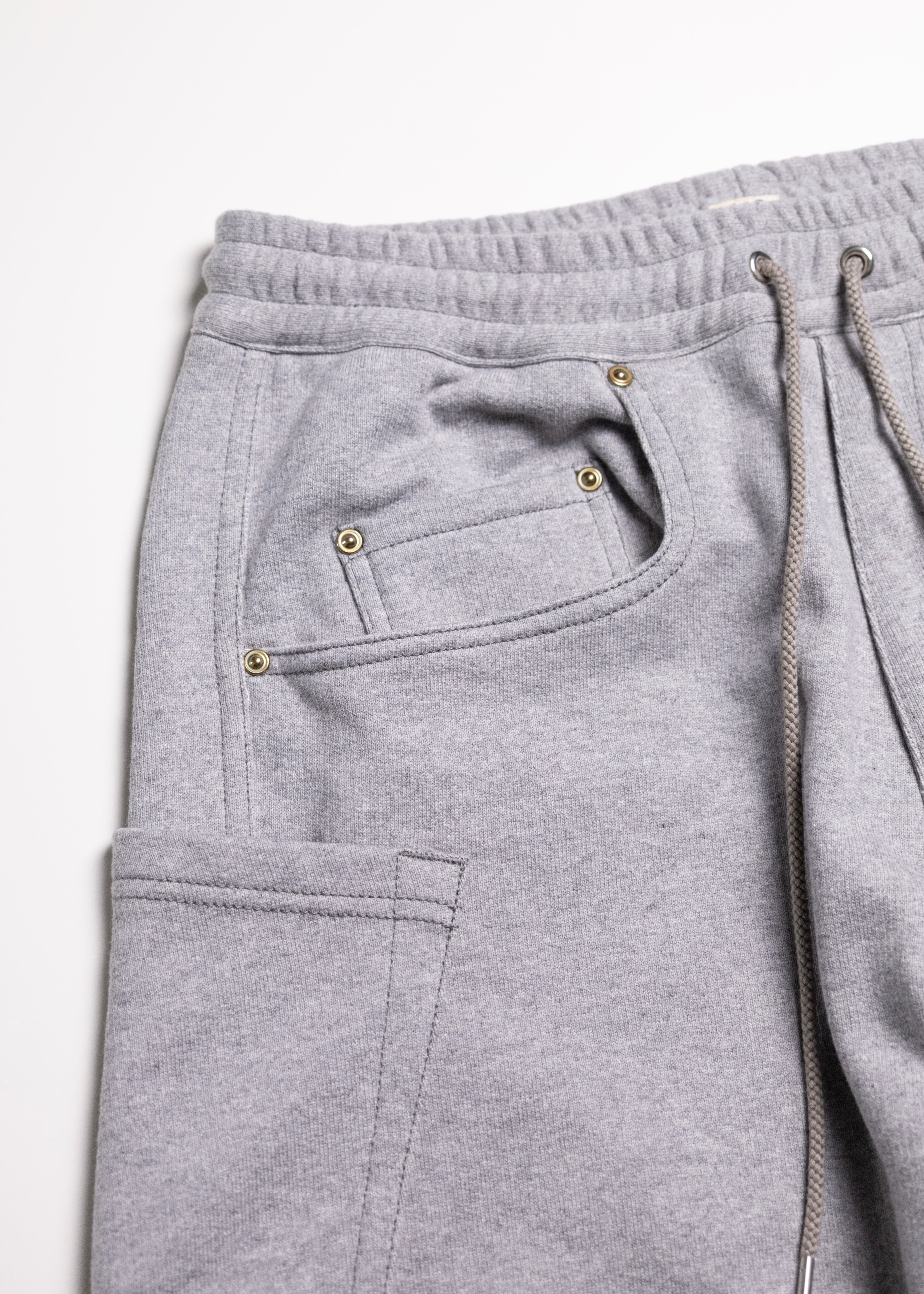 KHOKI （コッキ）3D cutting sweat pants – process