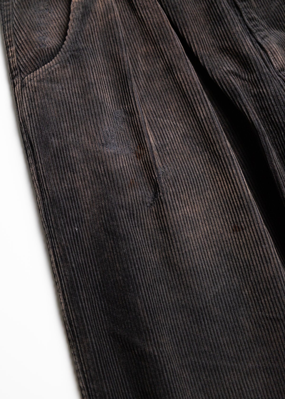[ANACHRONORM] CORDUROY TUCK WIDE PANTS