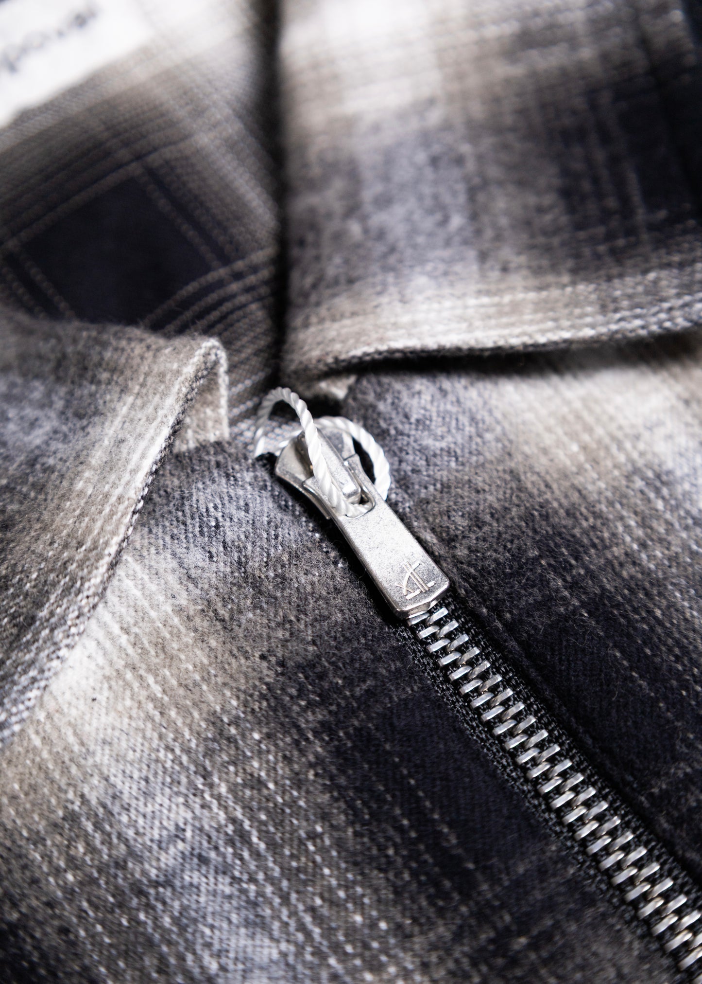 [CABARET POVAL] Ombre Check Drizzler Shirt