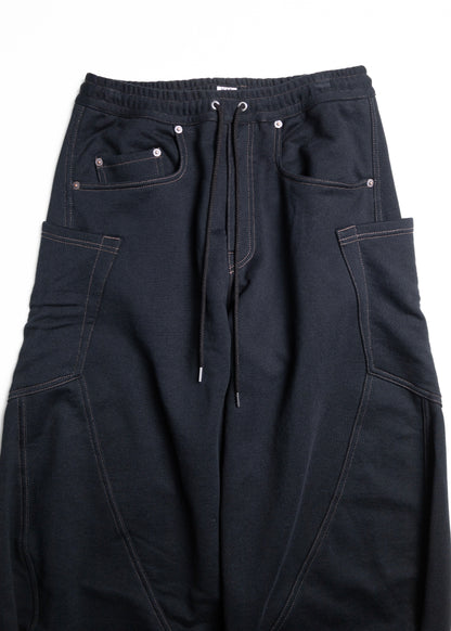 [KHOKI] 3D cutting sweat pants
