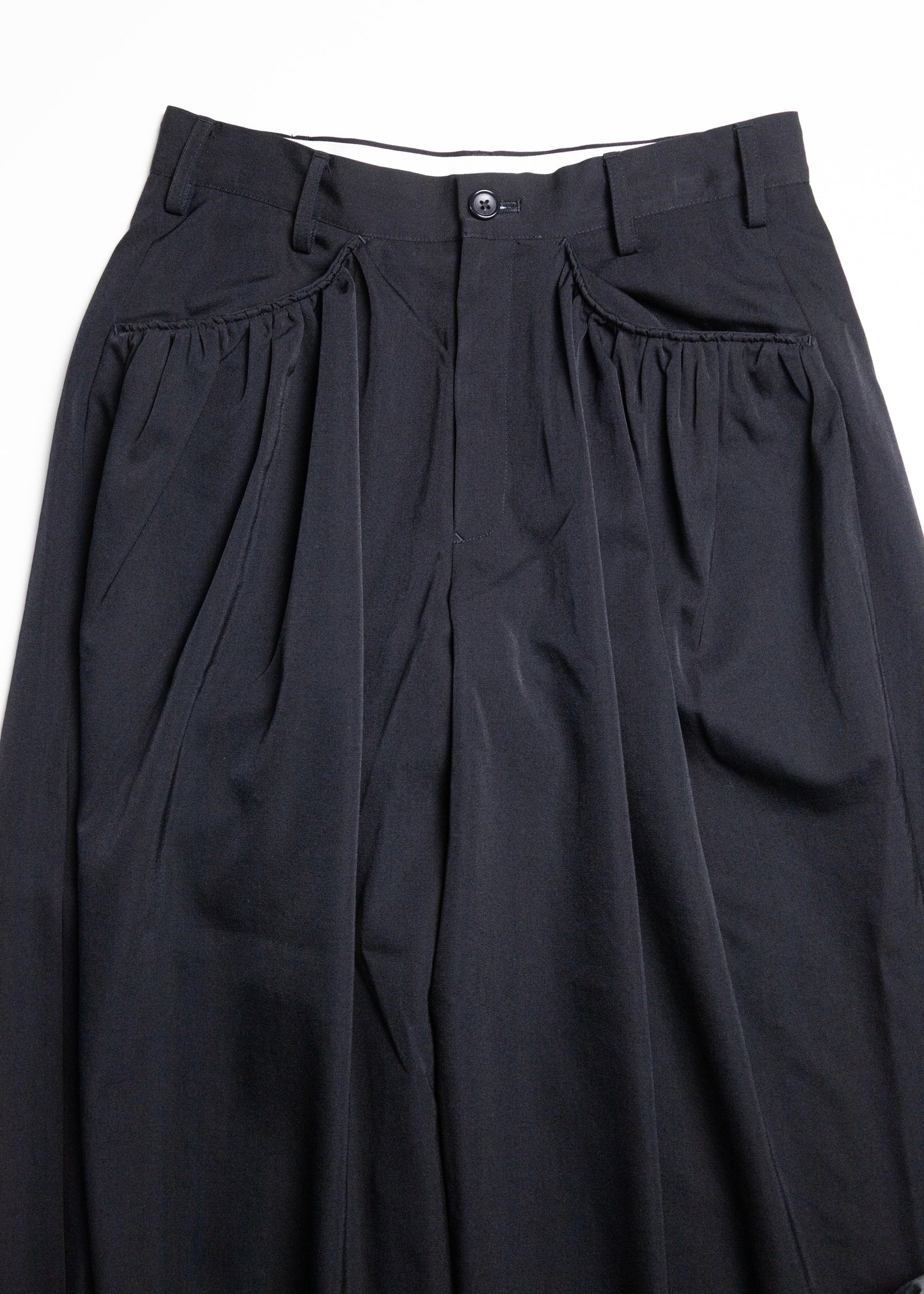 [KHOKI] Gather-detail Wool Gabardine Pants