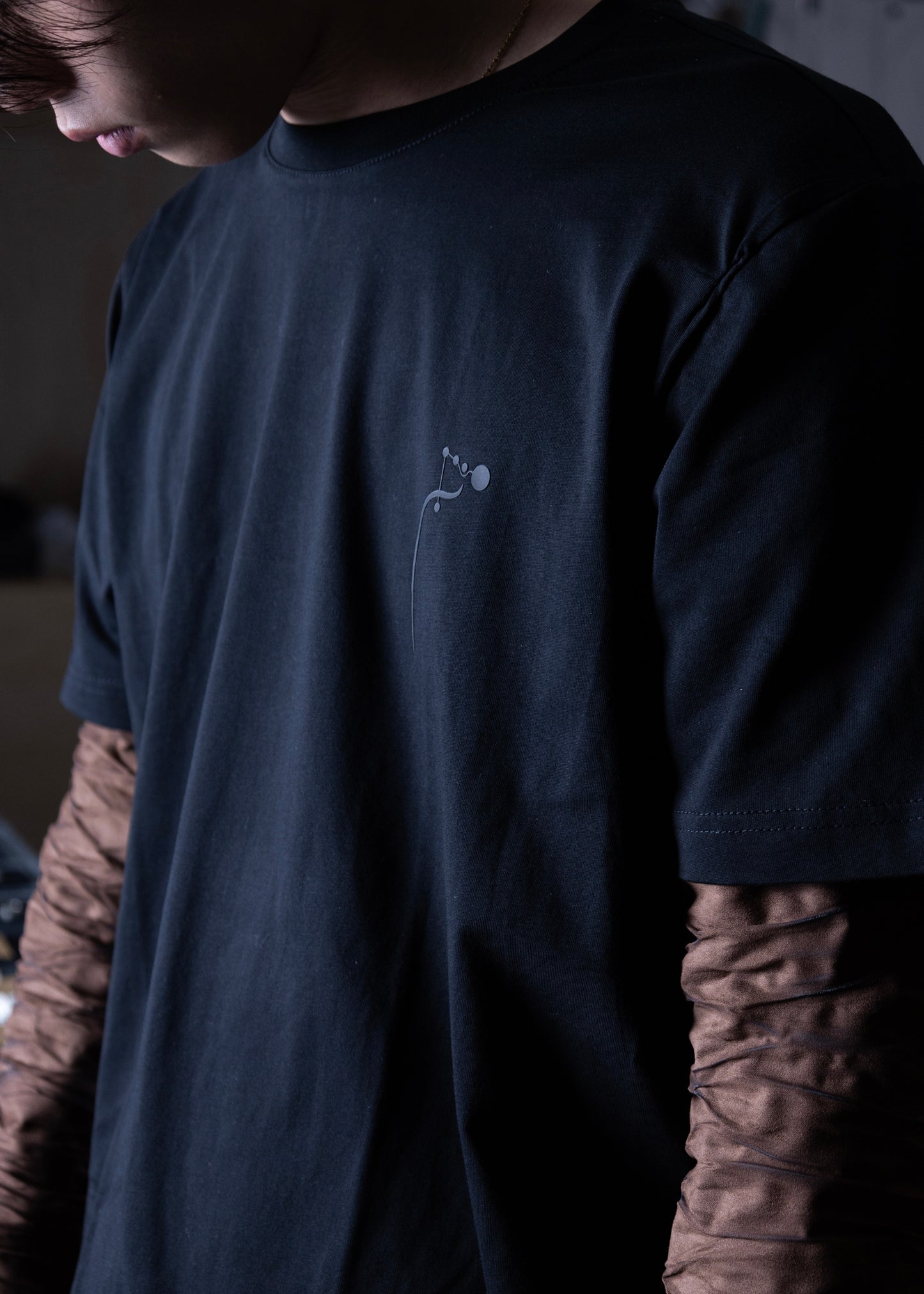 EXCLUSIVE [ryaw] VEIN ARM TEE