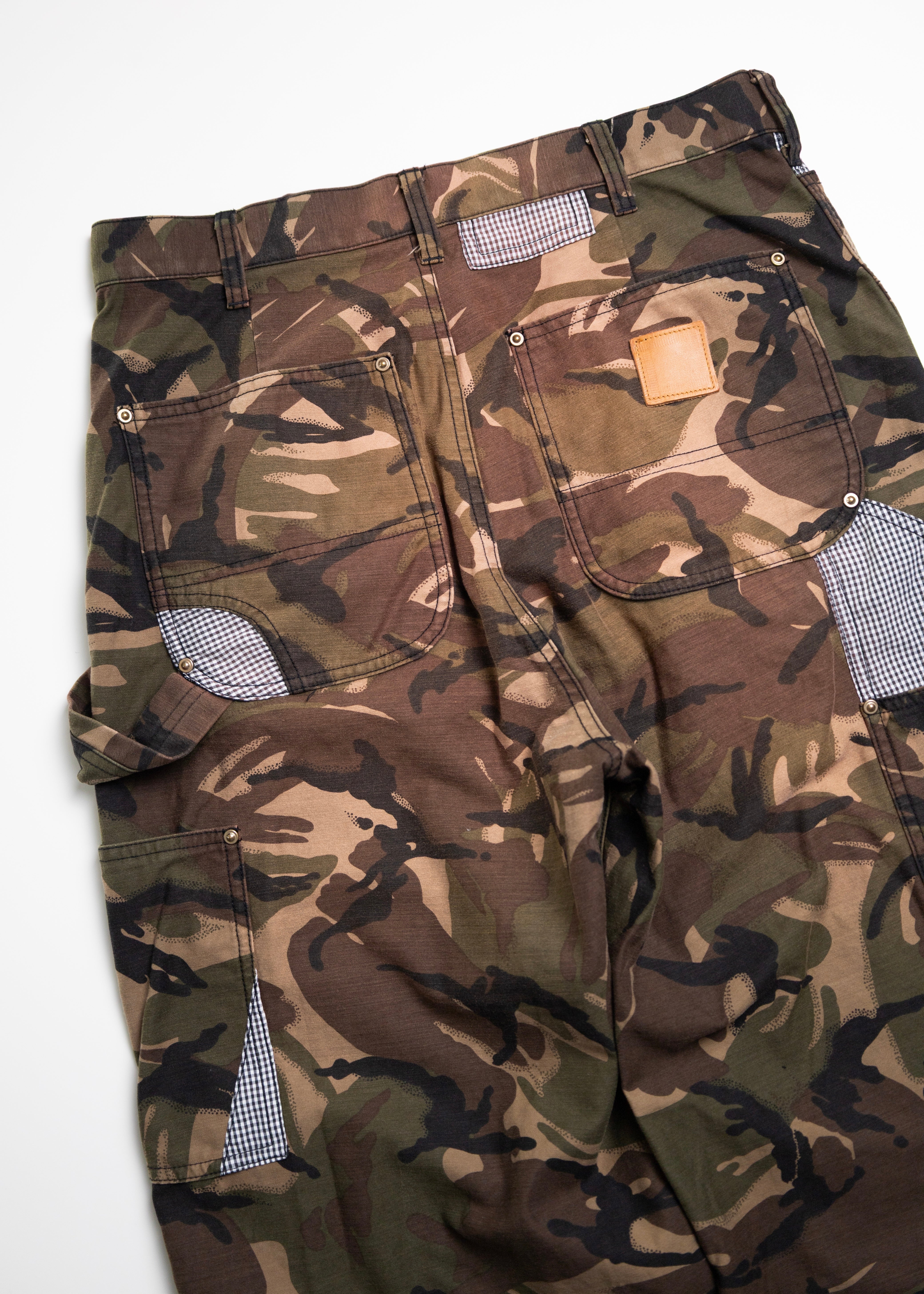 希少♡ nve tokki ンベトッキ リメイク カーゴパンツ KHOKI （コッキ）Patchworked Camo Pants – process