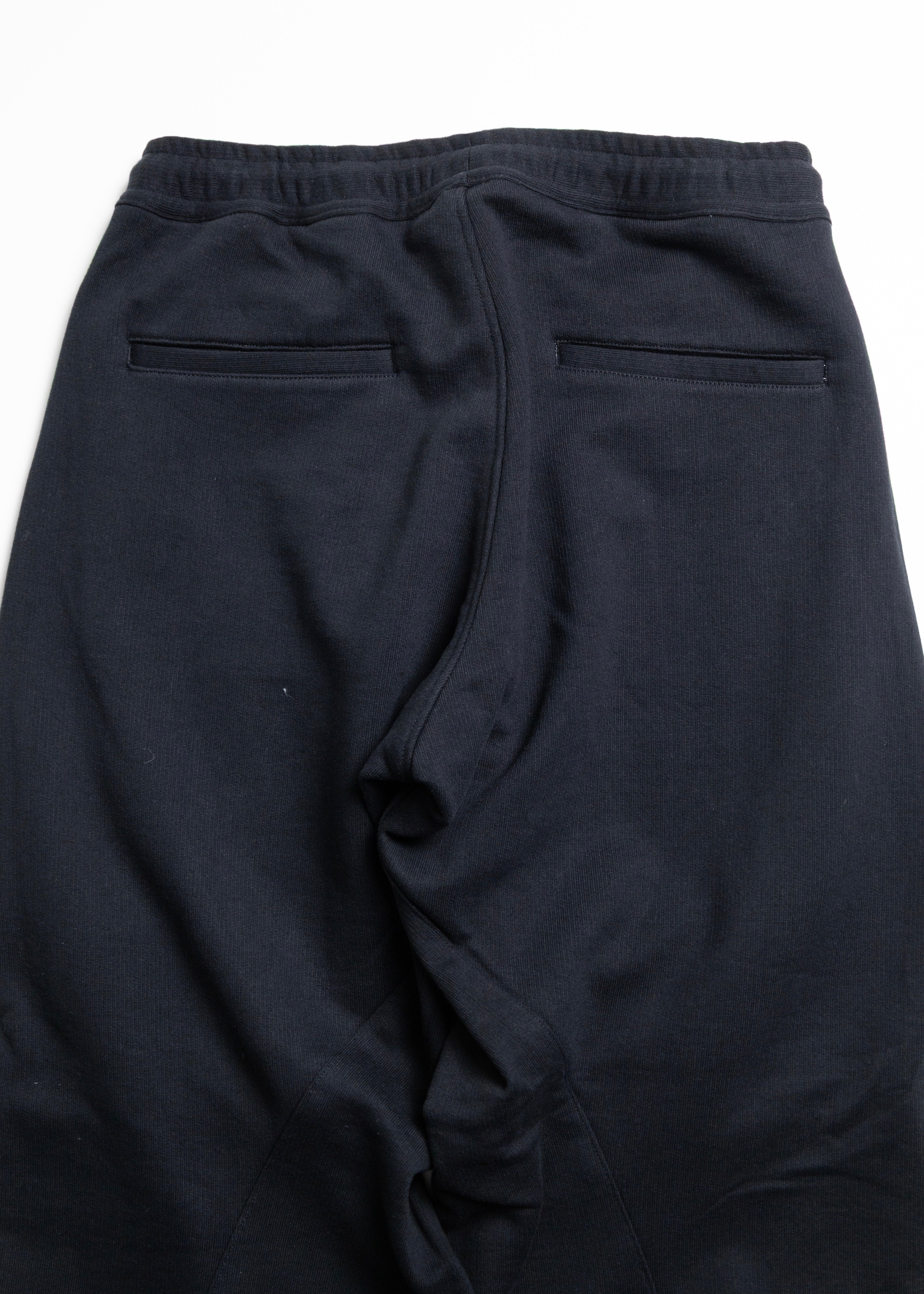 KHOKI （コッキ）3D Cutting Sweat Pants – process