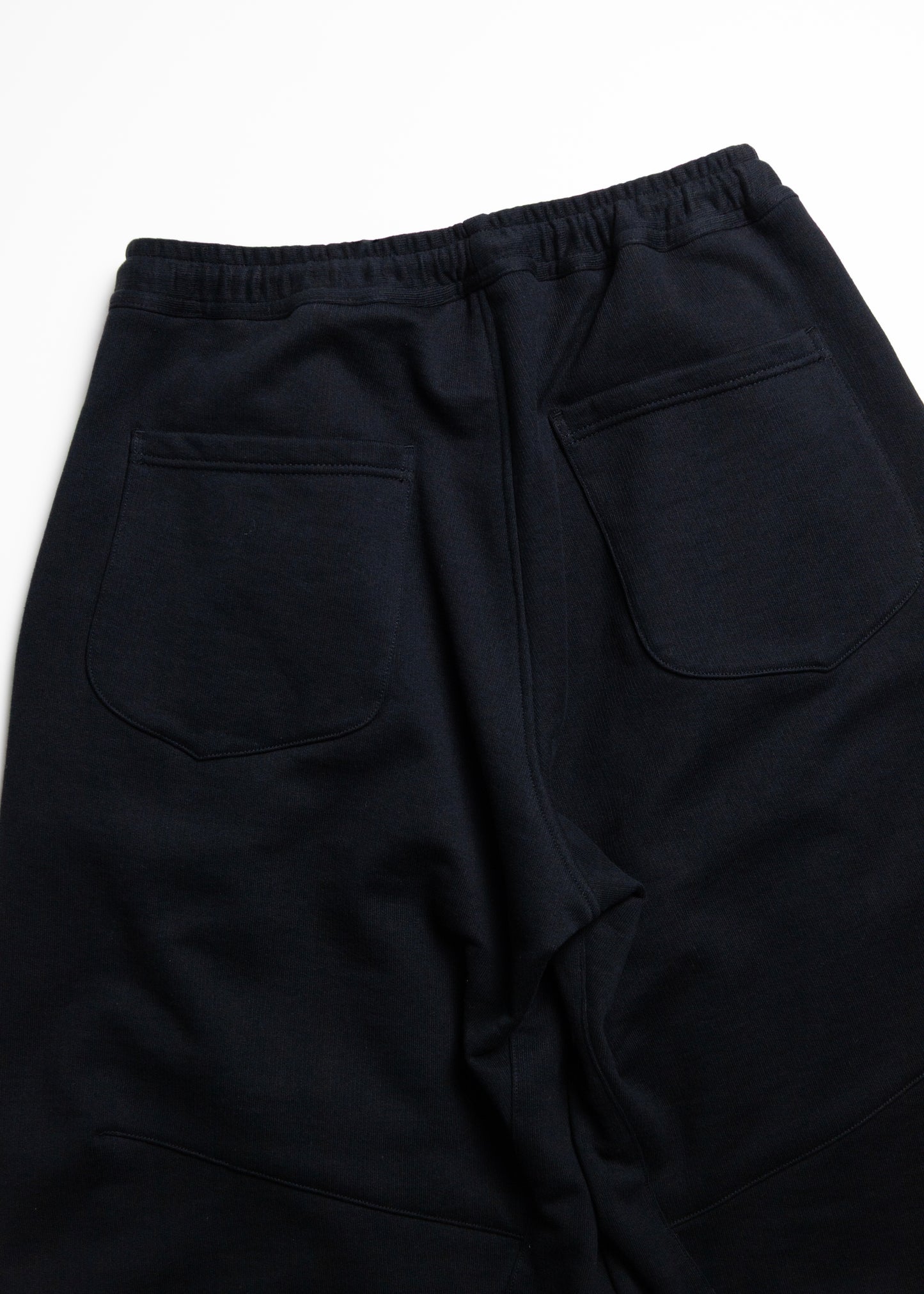 [KHOKI] Pleated Balloon Sweat Shorts