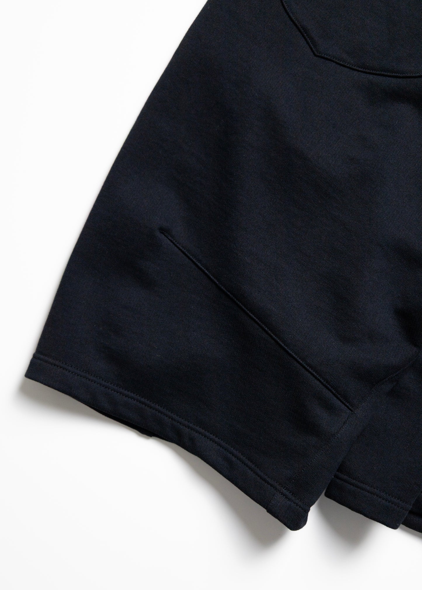 [KHOKI] Pleated Balloon Sweat Shorts