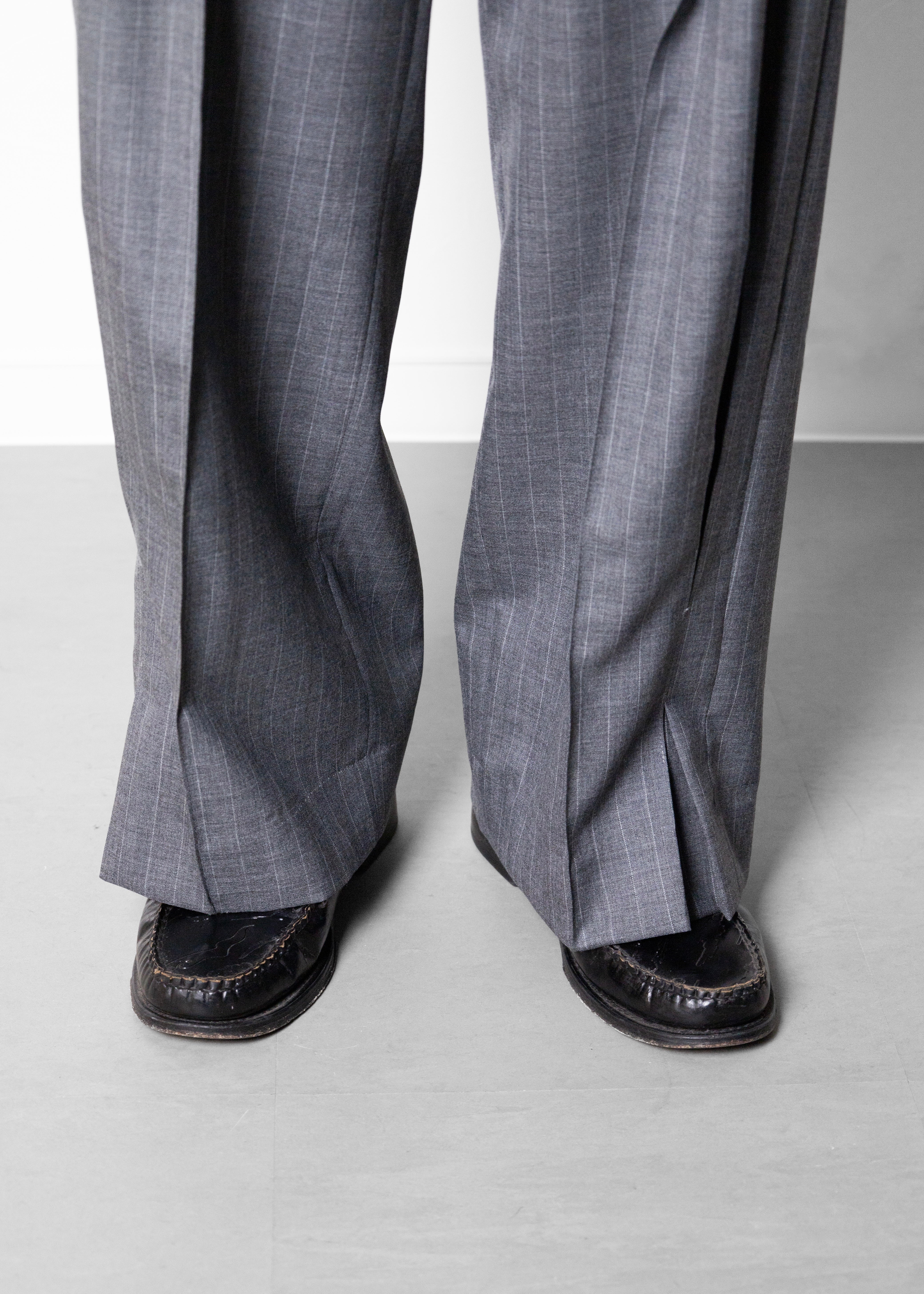 KHOKI （コッキ）Pleated Stripe Summer Wool Pants – process