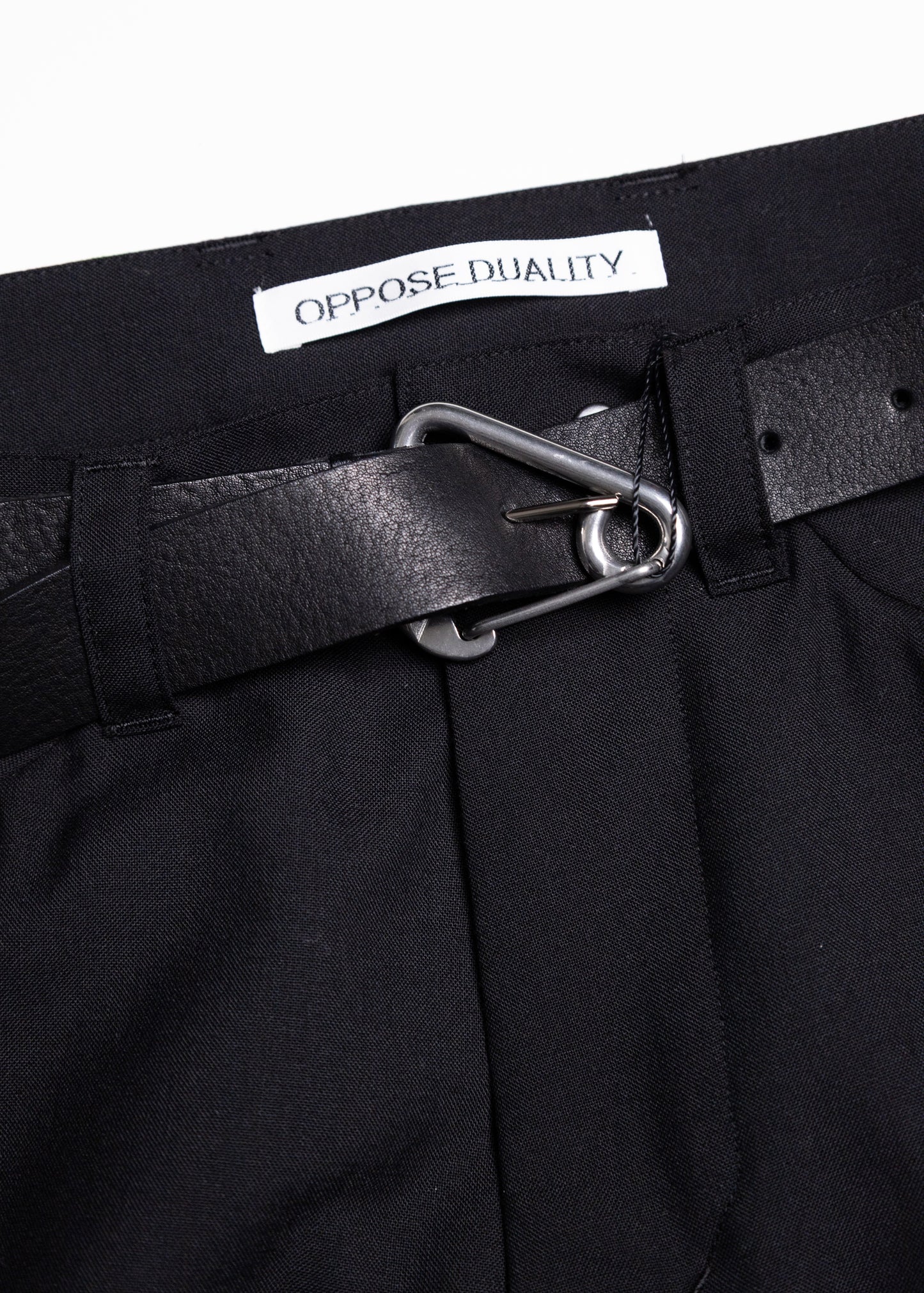 OPPOSE DUALITY Carabiner Belt ベルト レザー カラビナ 正面 着用