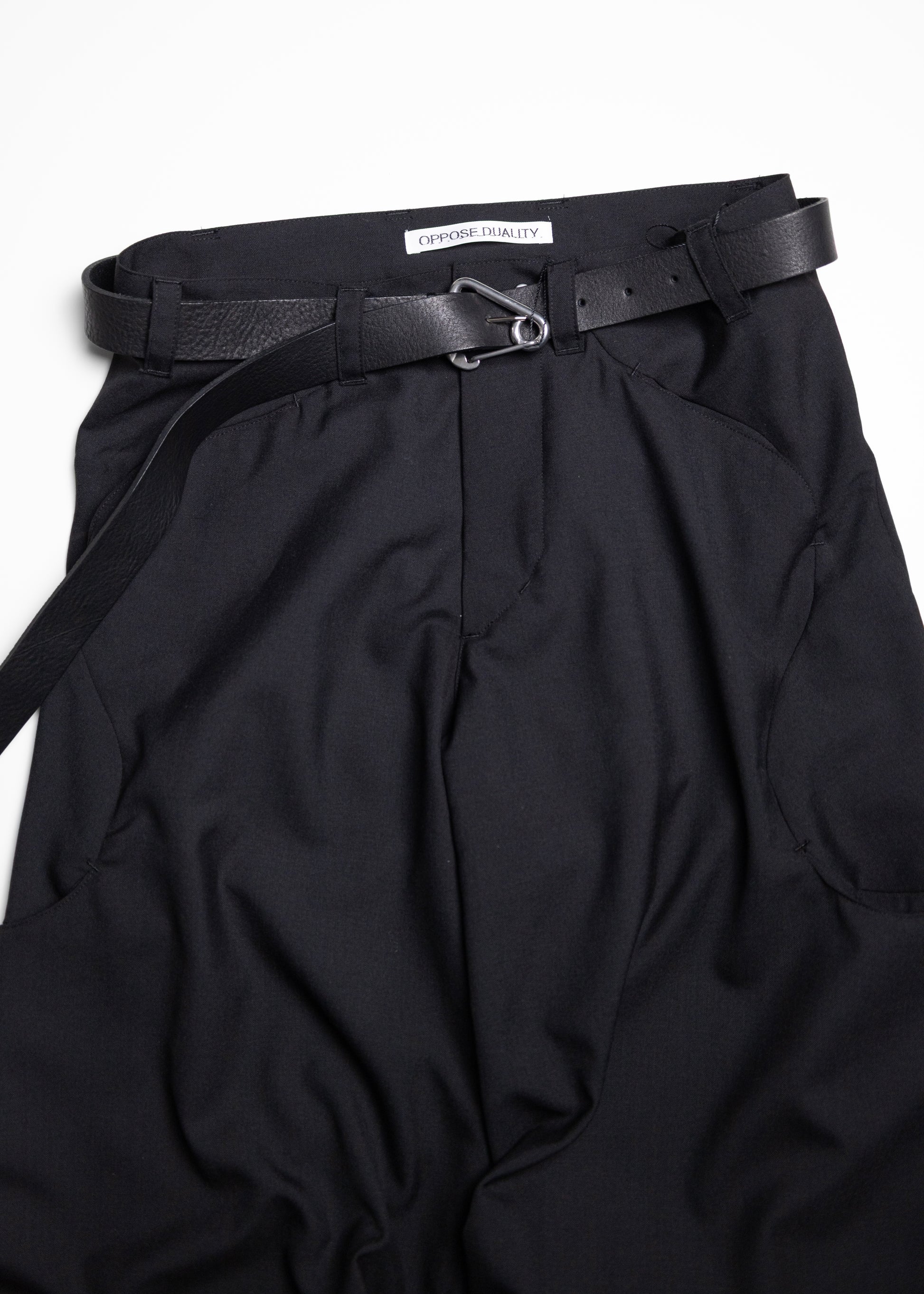 OPPOSE DUALITY Carabiner Belt ベルト レザー カラビナ 正面 着用