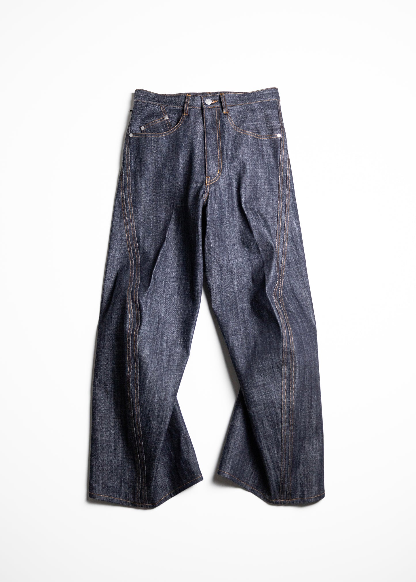 [NVRFRGT] 3D TWISTED WIDE LEG JEANS