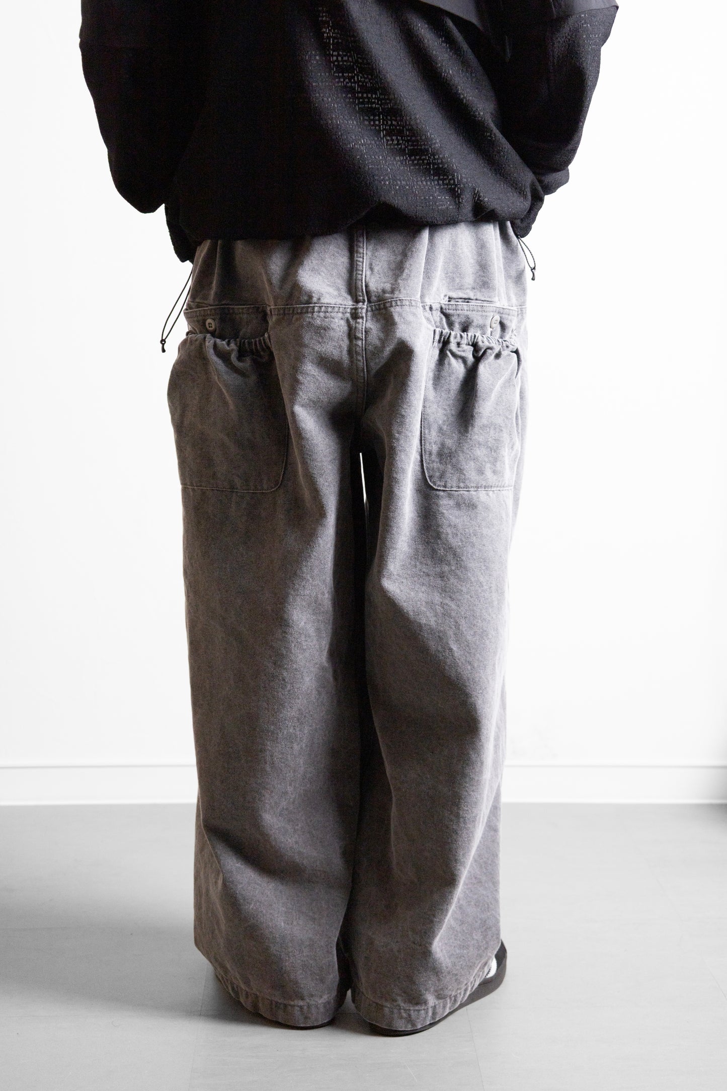 refomed FRESH MAN DUCK WIDE PANTS ダックパンツ 背面 着用 175cm SIZE 2