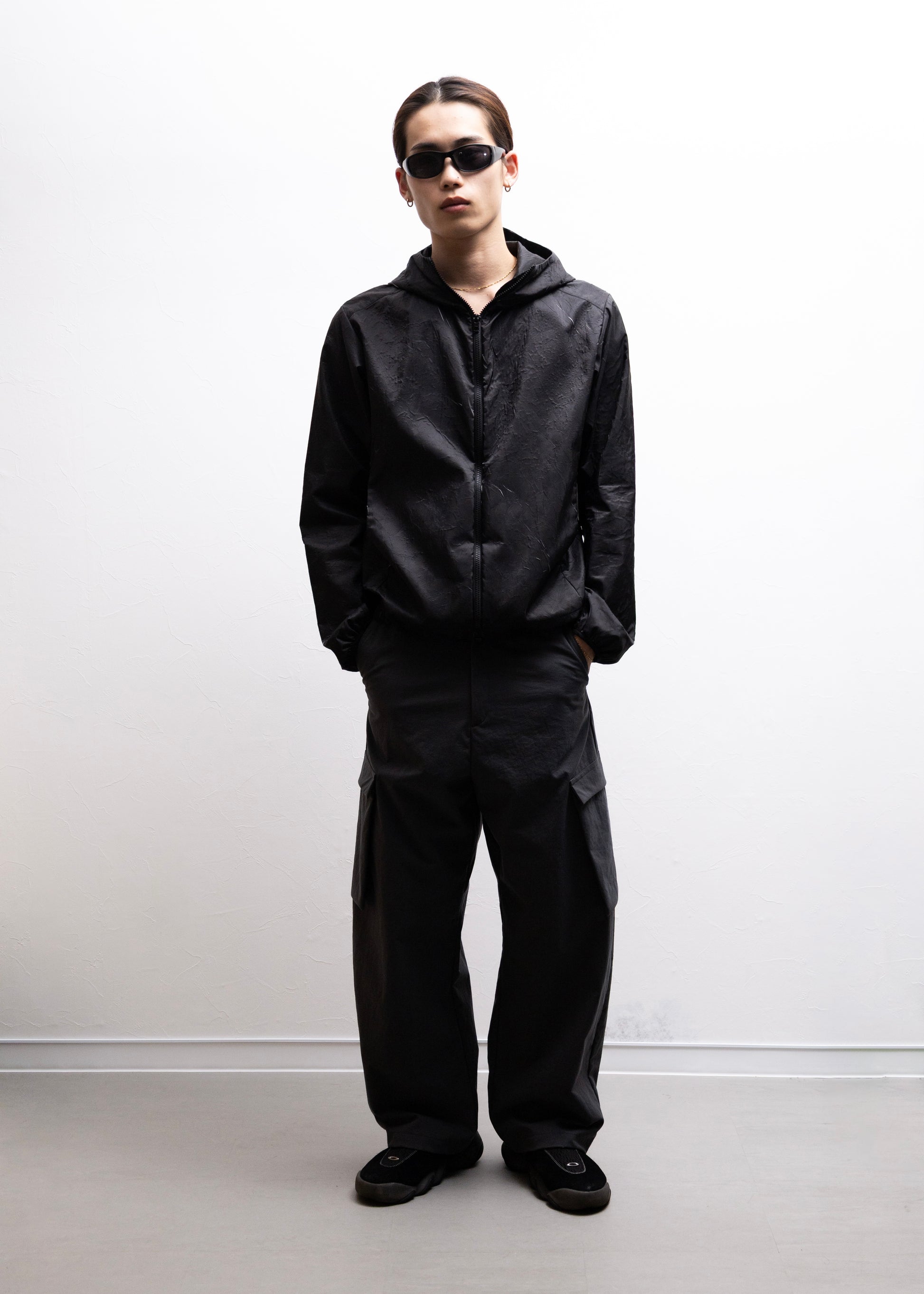 ryaw Inverted Pleat SHELL ナイロン シェル ブラック 正面. 着用モデル SIZE3