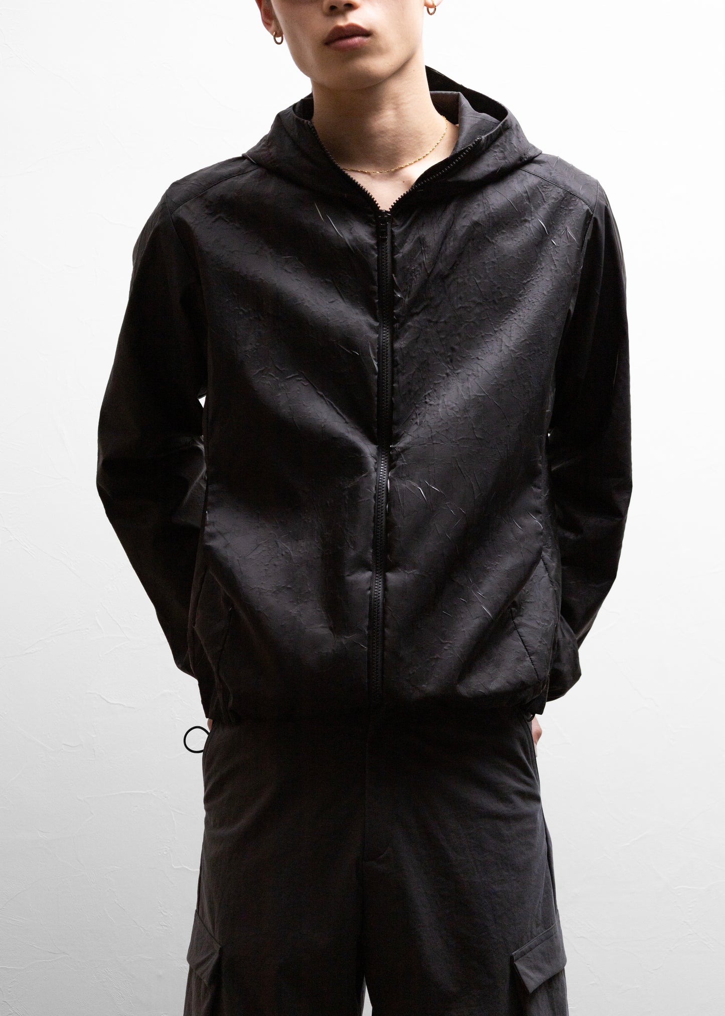 ryaw Inverted Pleat SHELL ナイロン シェル ブラック 正面. 着用モデル SIZE3