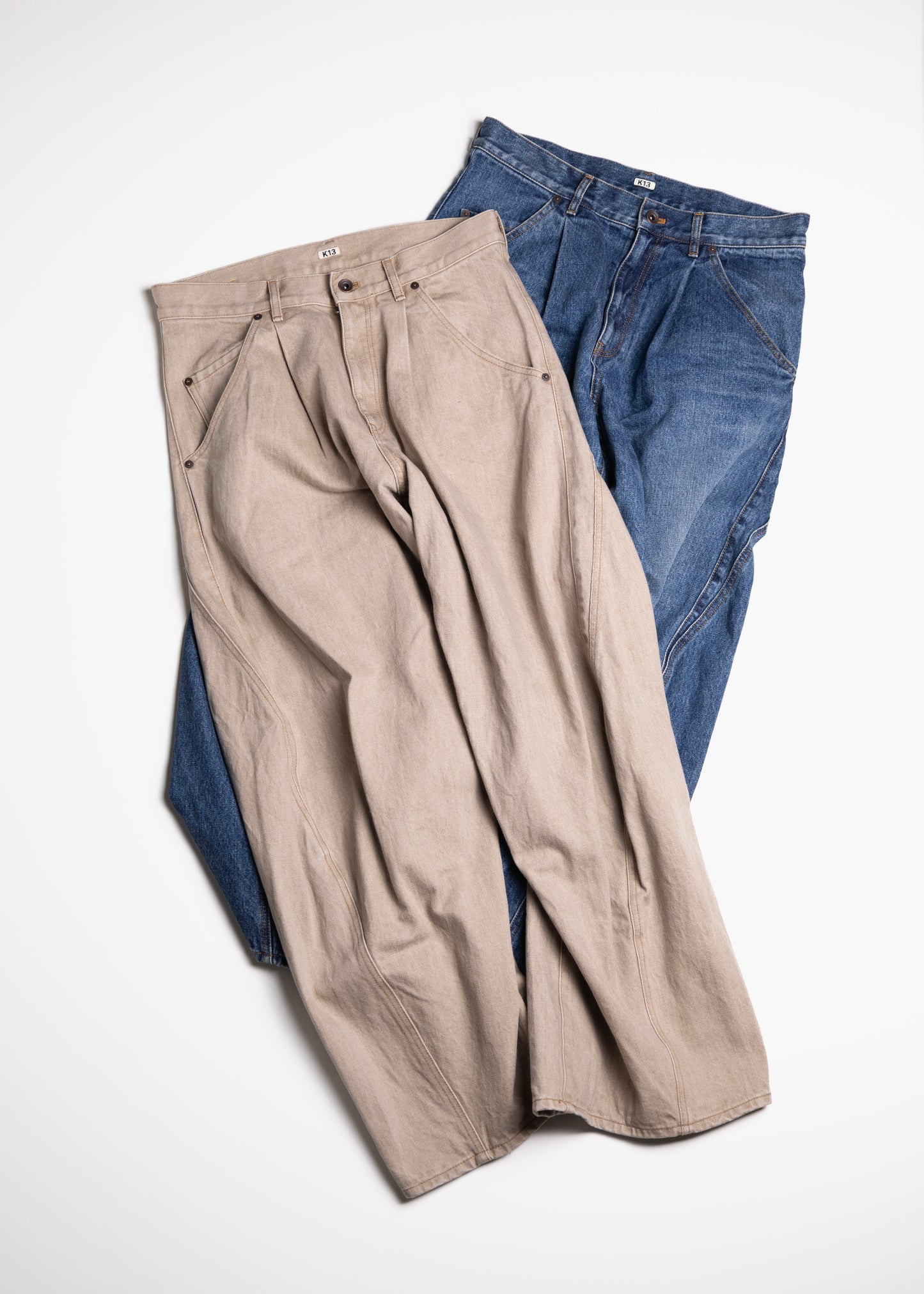 [KHOKI] 3D cutting denim pants