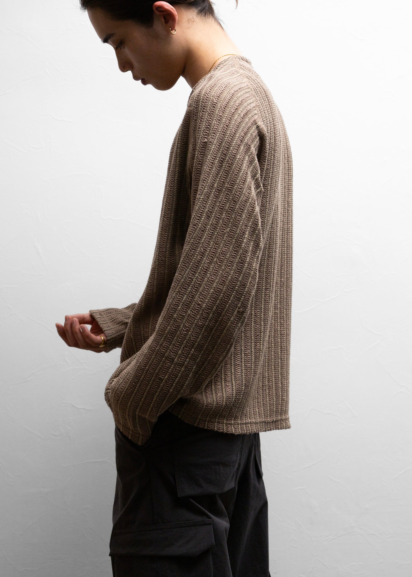 OPPOSE DUALITY Long Sleeve T-shirts Wave ロンT メッシュ ベージュ  側面 着用モデル SIZE 46