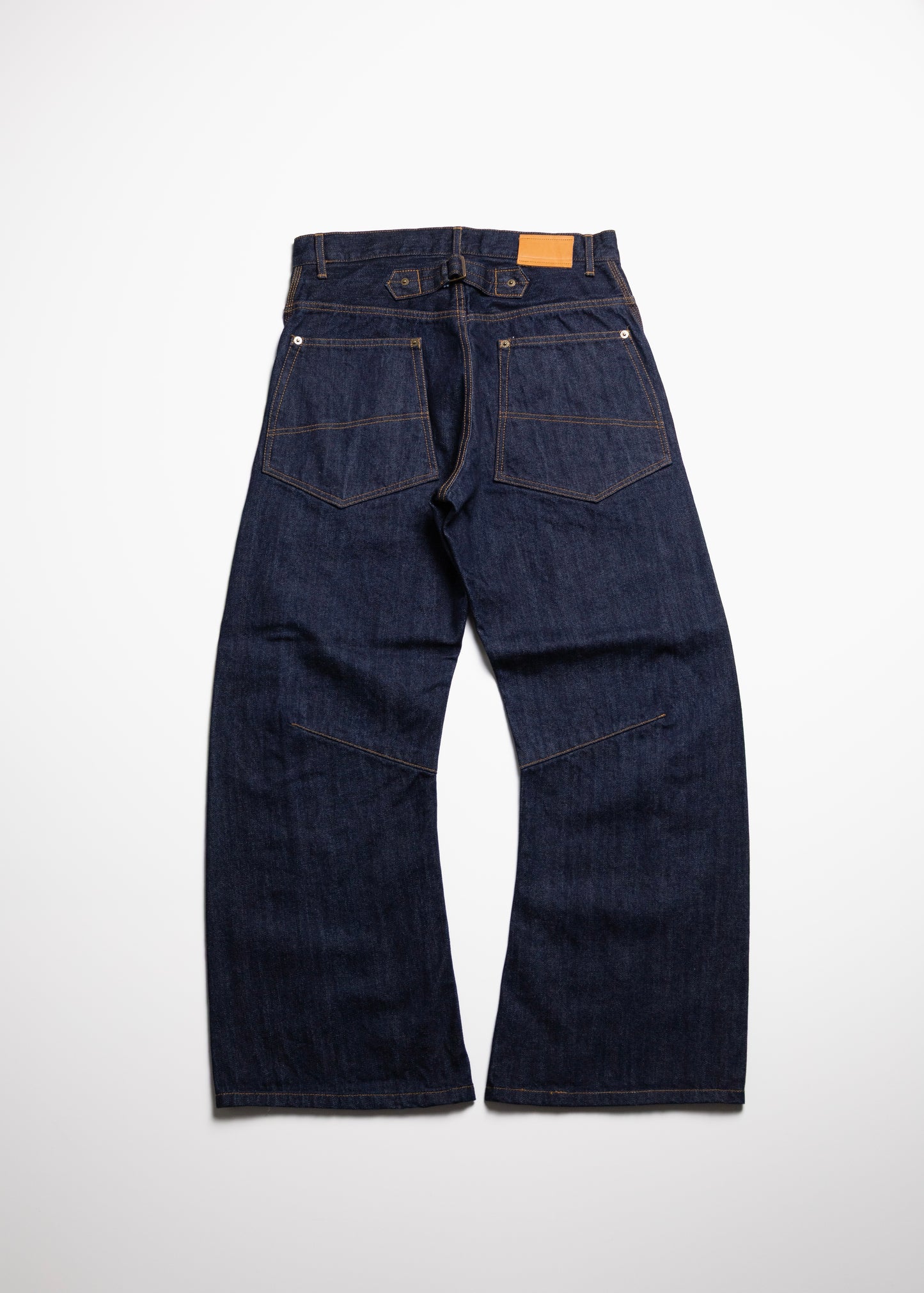 [KHOKI] 3D cutting denim pants