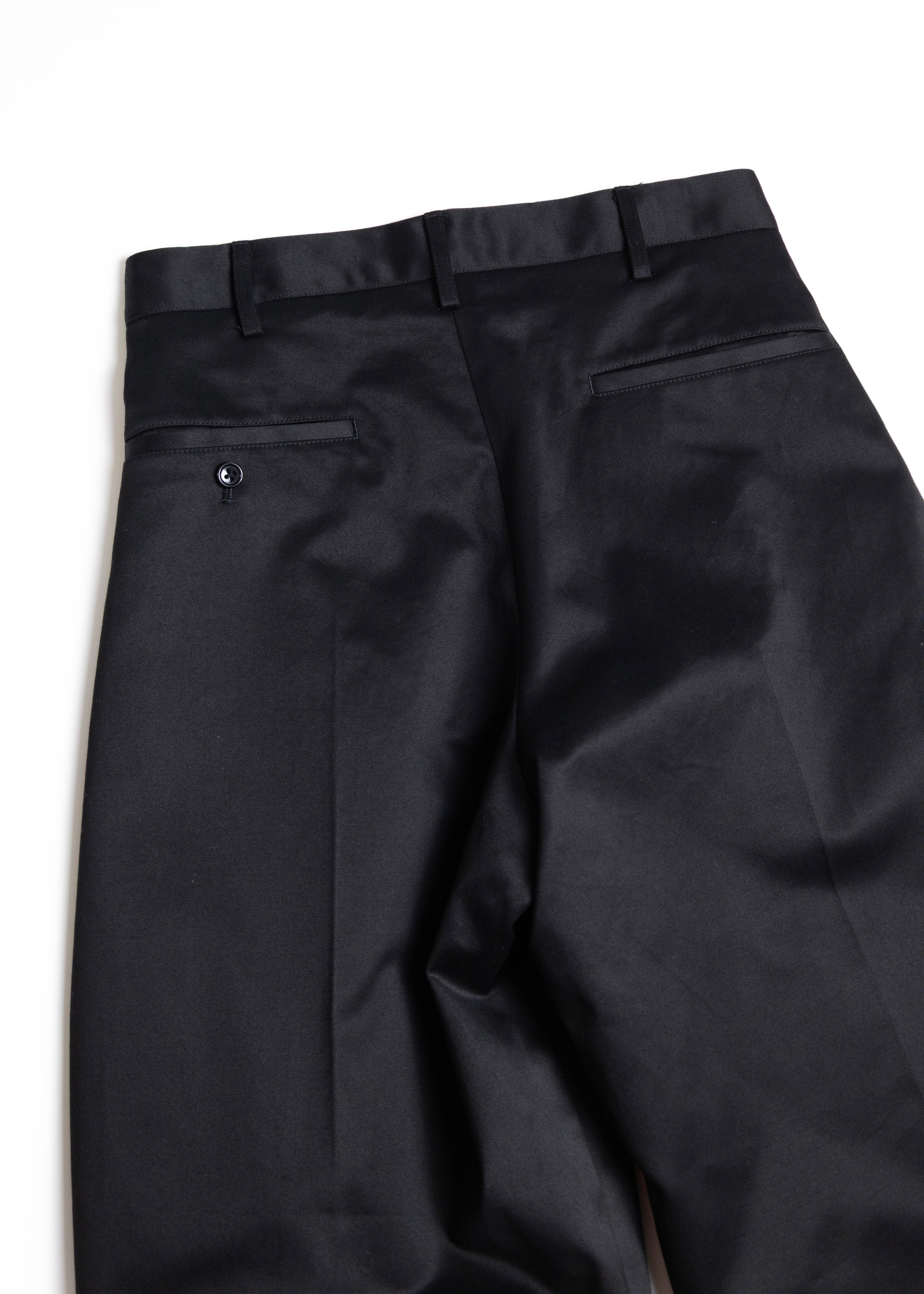 KHOKI （コッキ）Tuck-detail cotton pants – process