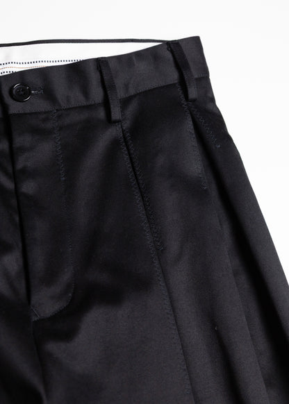 [KHOKI] Tuck-detail cotton pants