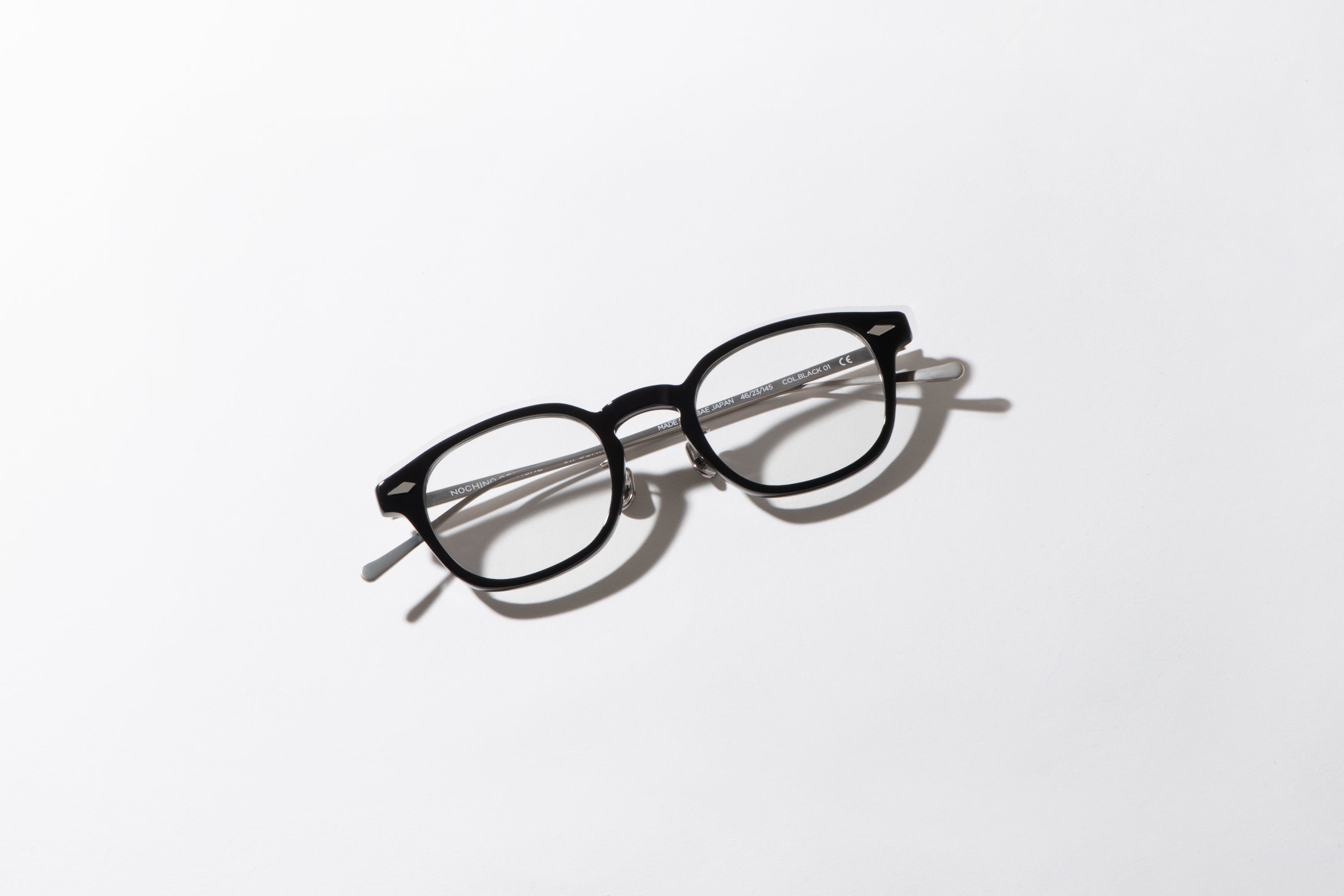 JIFUSAN #1 GLOSS BLACK × CLEAR TO GREY JIFUSAN #1. GLOSS BLACK × CLEAR to GREY (調光) – NOCHINO OPTICAL