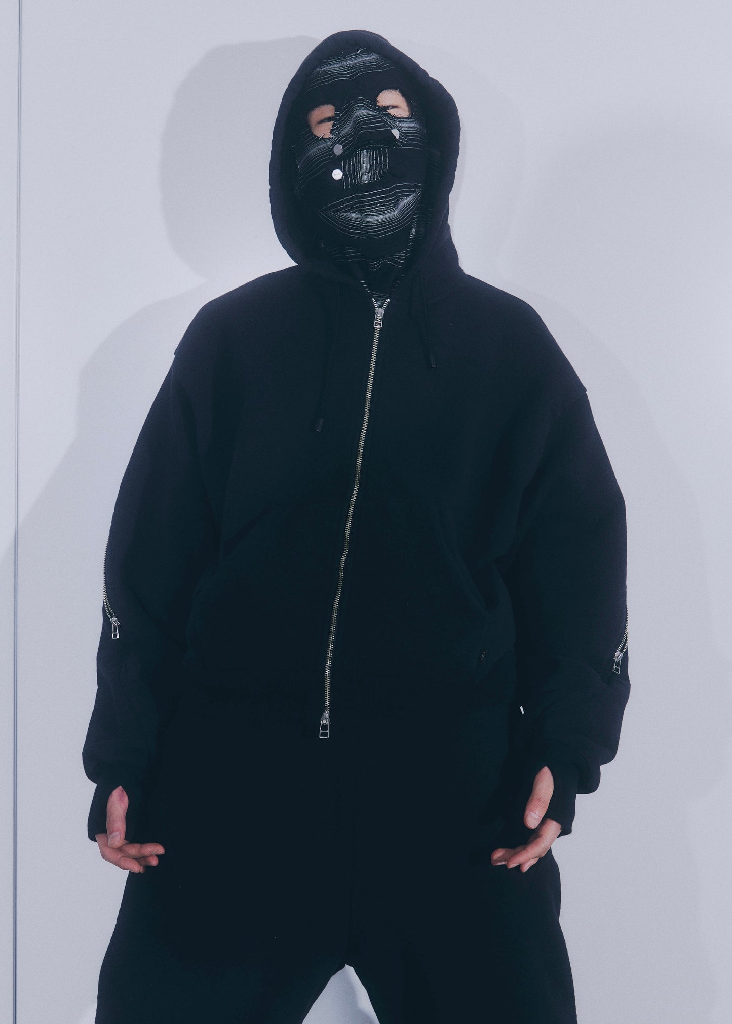 [ROTOL] GLOWRIA MASK HOODIE