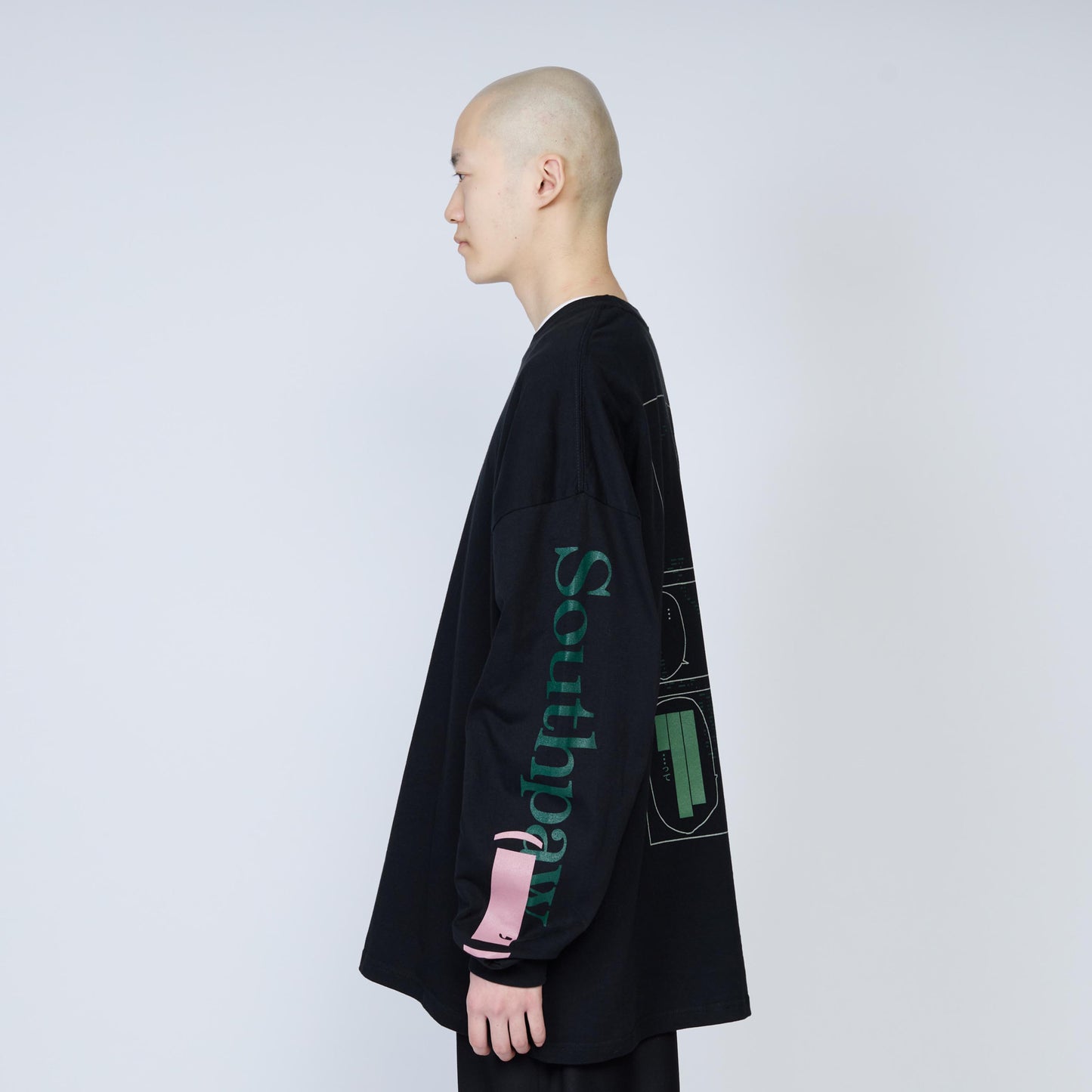 [UNTRACE] _211 / L/S Graphic Tee_1