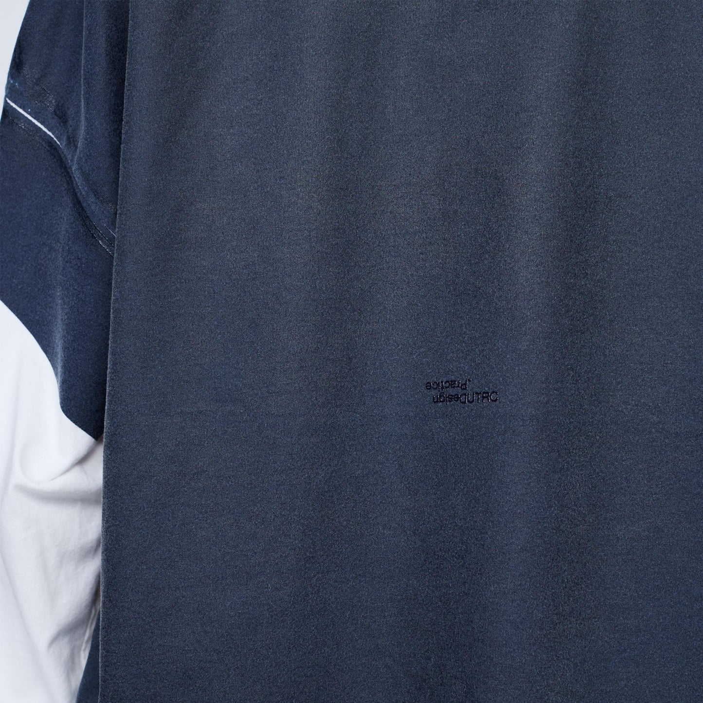 [UNTRACE] _217 / L/S Graphic tee_7