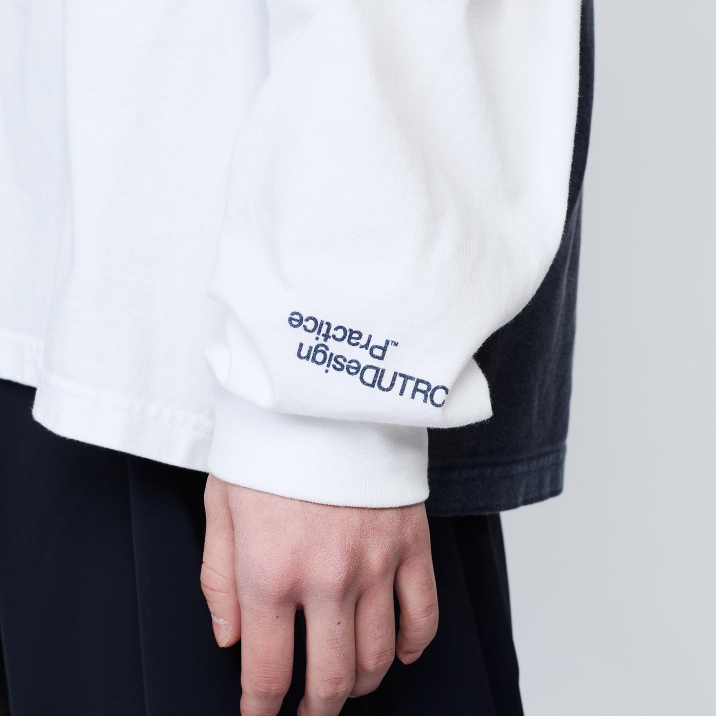 [UNTRACE] _217 / L/S Graphic tee_7